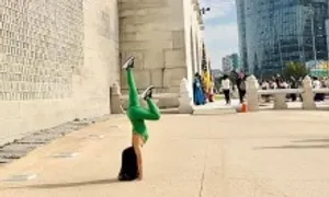 Vì sao một số người thích tập yoga ở nơi công cộng? Vì sao một số người thích tập yoga ở nơi công cộng?