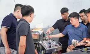 VnPetro cung cấp thiết bị bảo dưỡng động cơ từ Hàn Quốc VnPetro cung cấp thiết bị bảo dưỡng động cơ từ Hàn Quốc