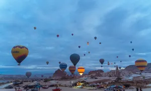 Bay khinh khí cầu ngắm bình minh ở Cappadocia Bay khinh khí cầu ngắm bình minh ở Cappadocia