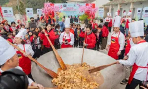 Tết sớm của trẻ vùng cao cùng 'Một triệu bữa cơm có thịt' Tết sớm của trẻ vùng cao cùng 'Một triệu bữa cơm có thịt'